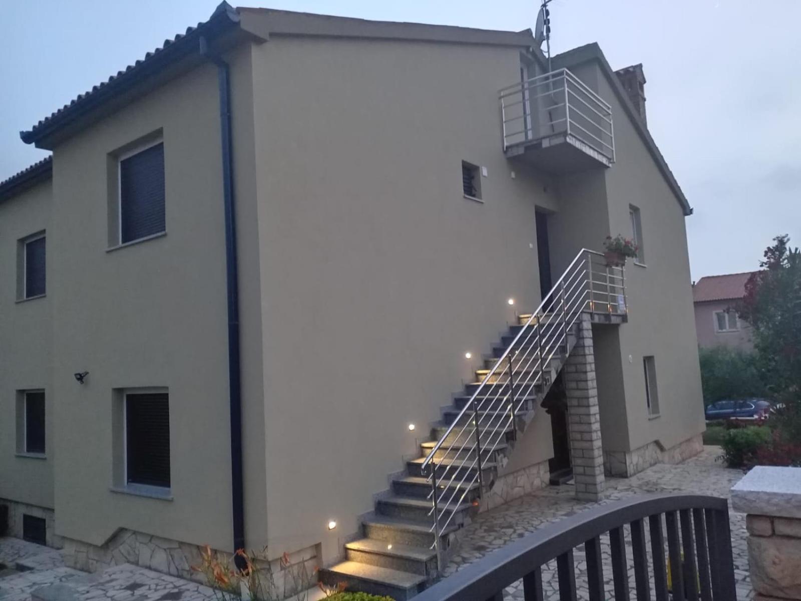 Appartamento Tomi Pola Esterno foto